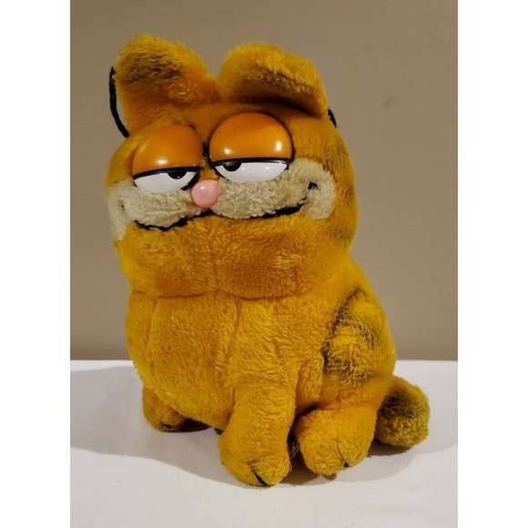 Other - Vintage 1981 Stuffed Garfield Plush, United Feature Syndicate